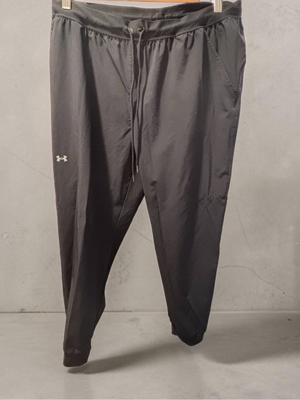 🎉 (Women’s Large) Under Armour Women's Black Track Joggers
